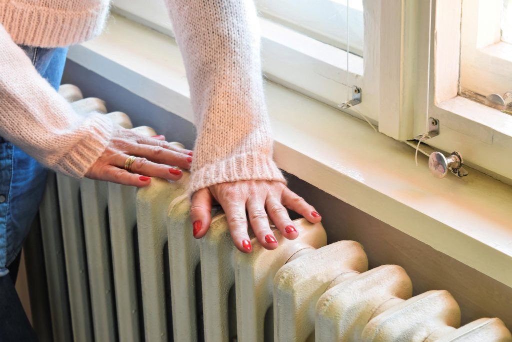 Mantener la calefacción encendida ofrece una mayor ahorro a largo plazo 
